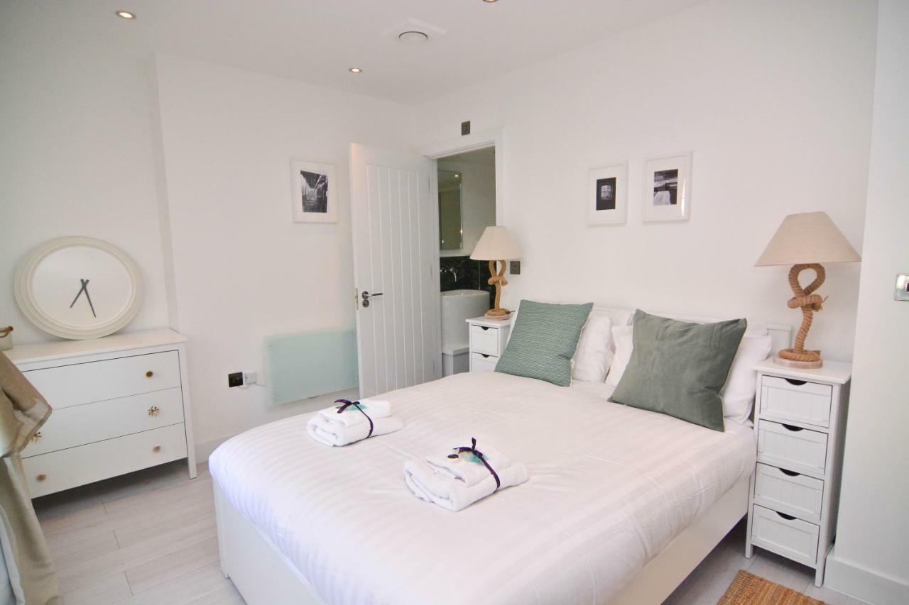 Apartment Wharf - Macarena Apartments Лондон Экстерьер фото